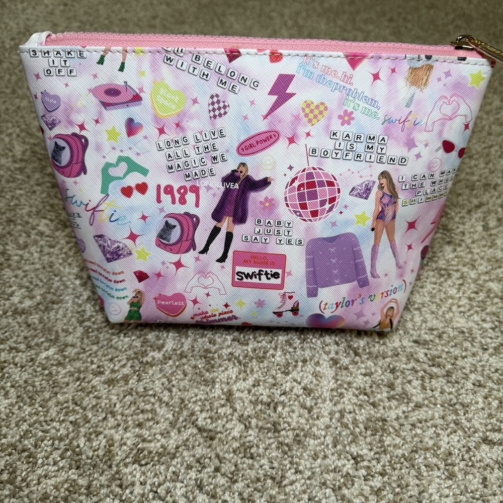Aspen‎ Lane Swiftie Mosaic Taylor Swift Pink Lined Cosmetic Travel Bag